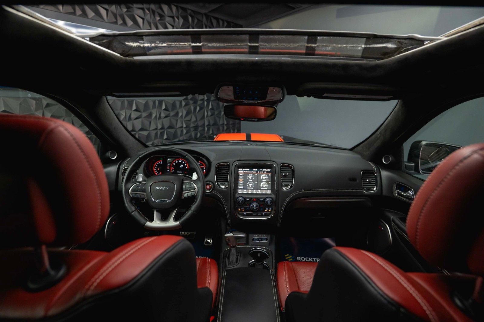Fahrzeugabbildung Dodge Durango 6.4 V8 SRT Performance 4x4 Night-Paket