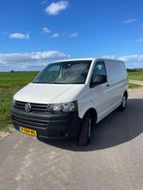 Volkswagen T5 Transporter - Volkswagen T5: Firmenfahrzeug