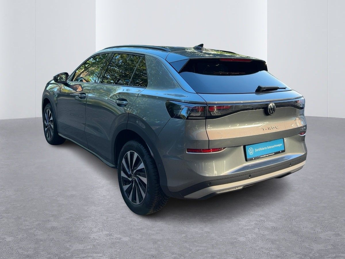 Volkswagen T-Roc 1.5 eTSI DSG Life Sitzhzg LED Navi foto 3