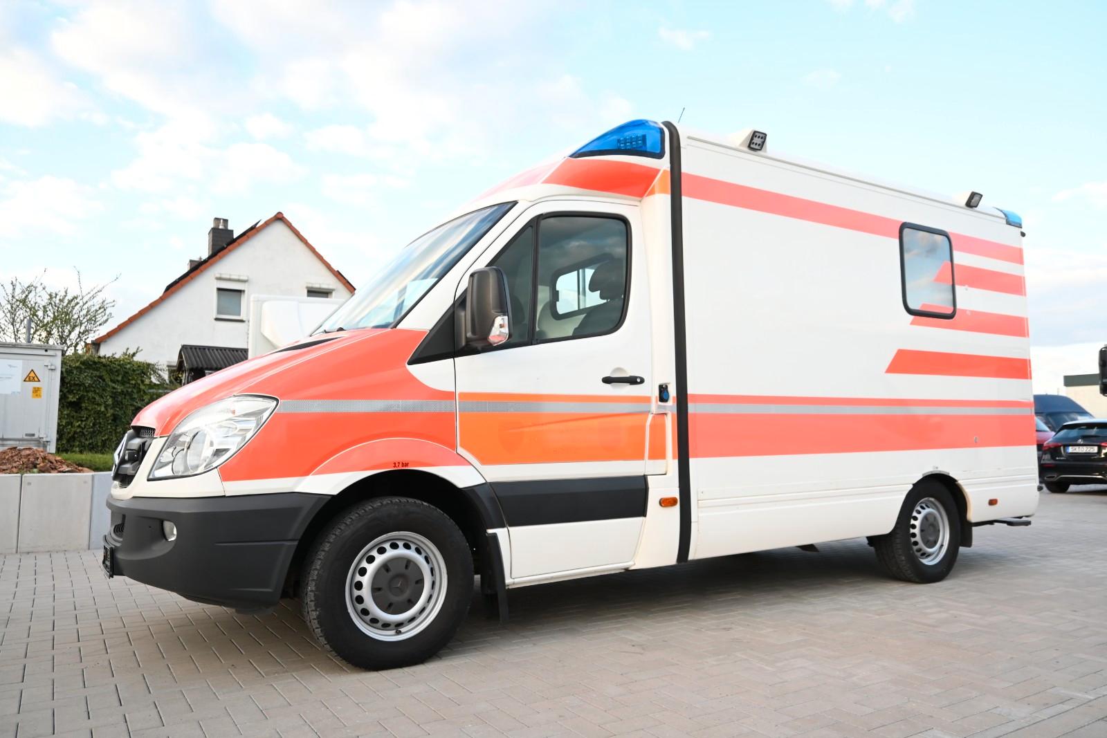 Mercedes-Benz Sprinter 316CDI,RETTUNGSWAGEN,KLIMA,STANDHEIZUNG
