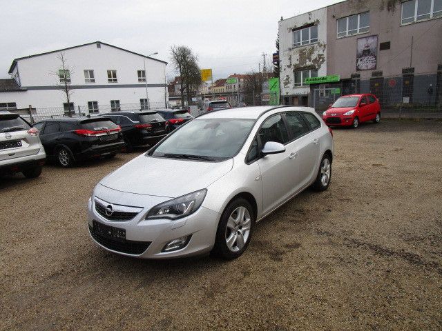 Opel Astra J 2.0 Sports Tourer Edition Klima BiXenon