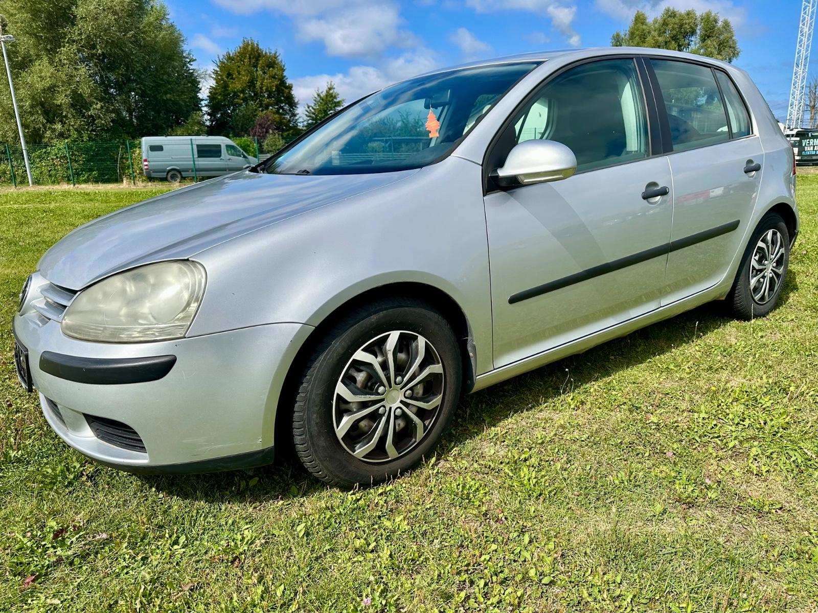 Volkswagen Golf 1,4 FSI Klima