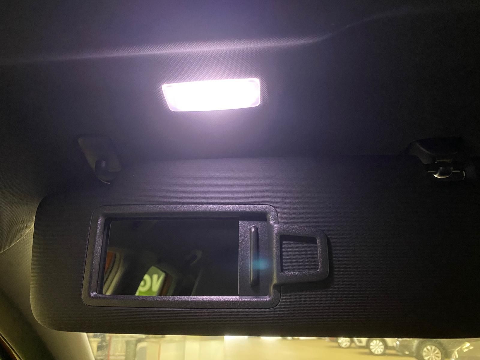 Fahrzeugabbildung SKODA Karoq 1.5 ACT SPORTLINE+5J GA+MATRIX+ACC+360+AHK