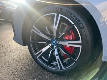 BMW i5 eDrive40