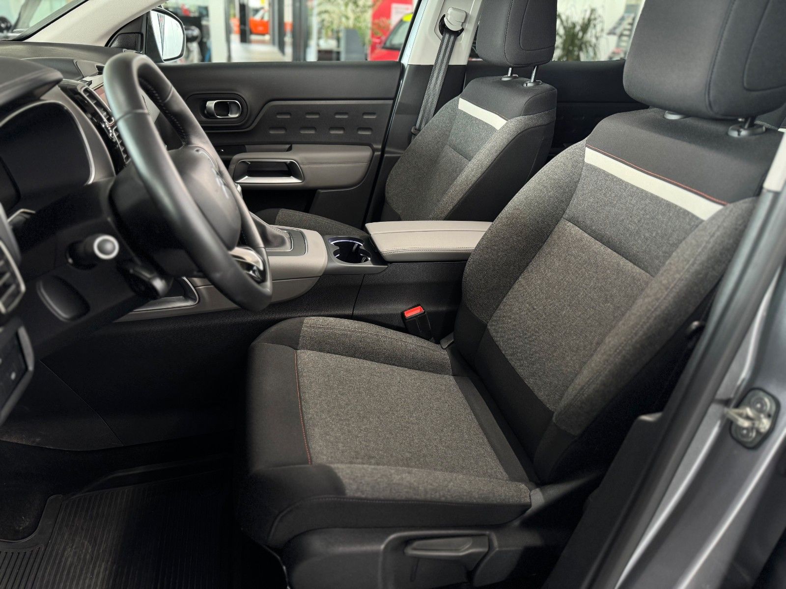 Fahrzeugabbildung Citroën C5 Aircross 1.2 130 Feel   "DAB 19"-LM Tempomat"
