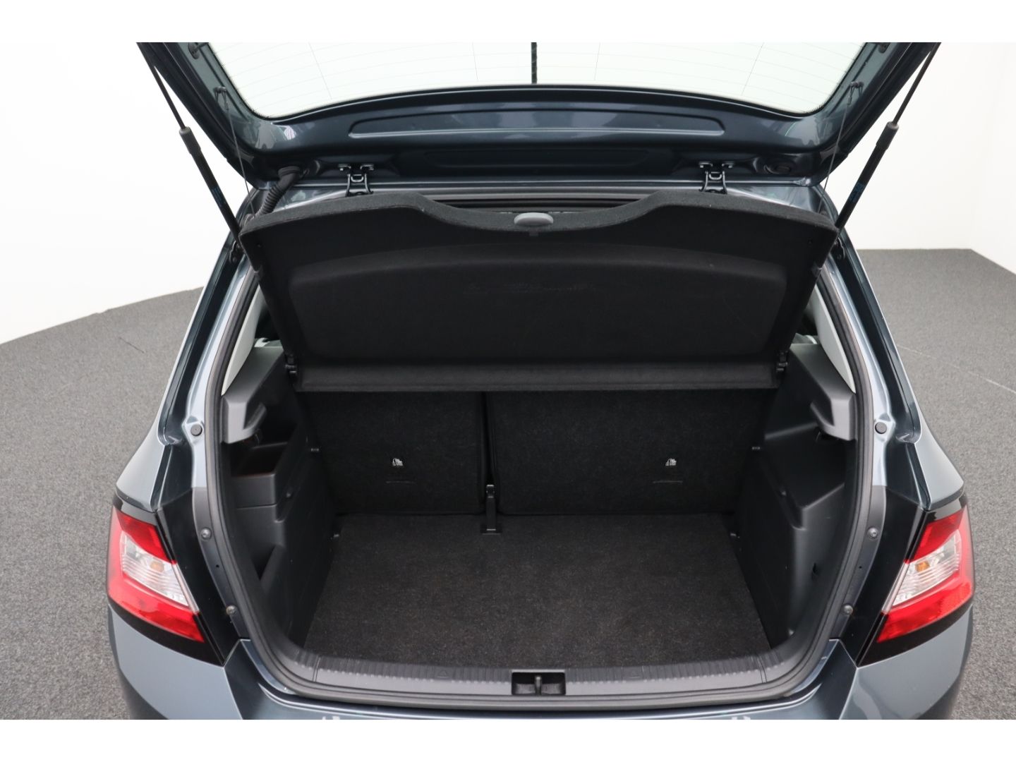 Fahrzeugabbildung SKODA Fabia Cool Plus 1.0 MPI  Klima el.SP Spieg. behe