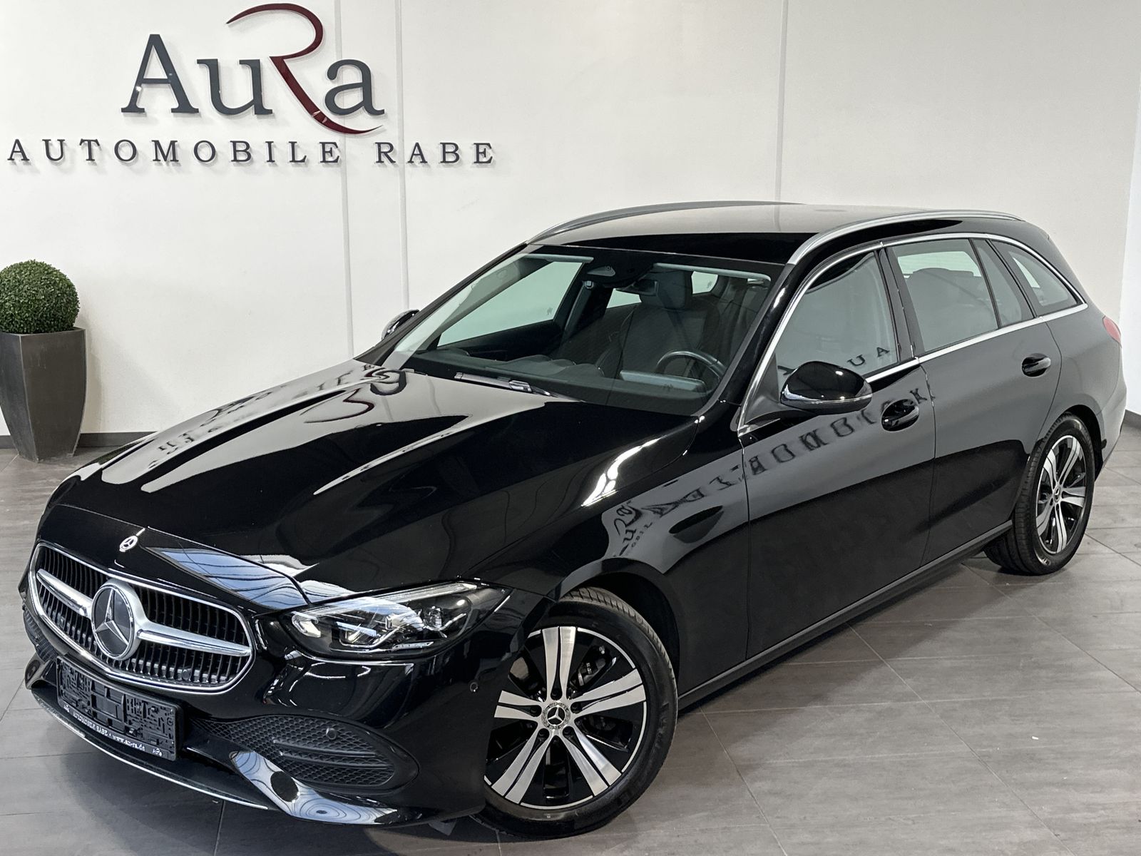 Fahrzeugabbildung Mercedes-Benz C 220d T Avantgarde NAV+LED+KAMERA+CARPLAY+VCOCK