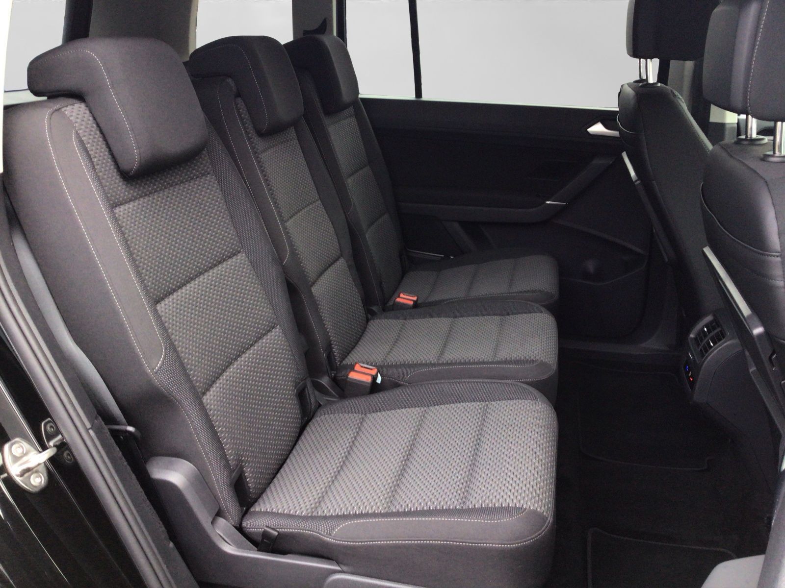 Volkswagen Touran - Bild 6