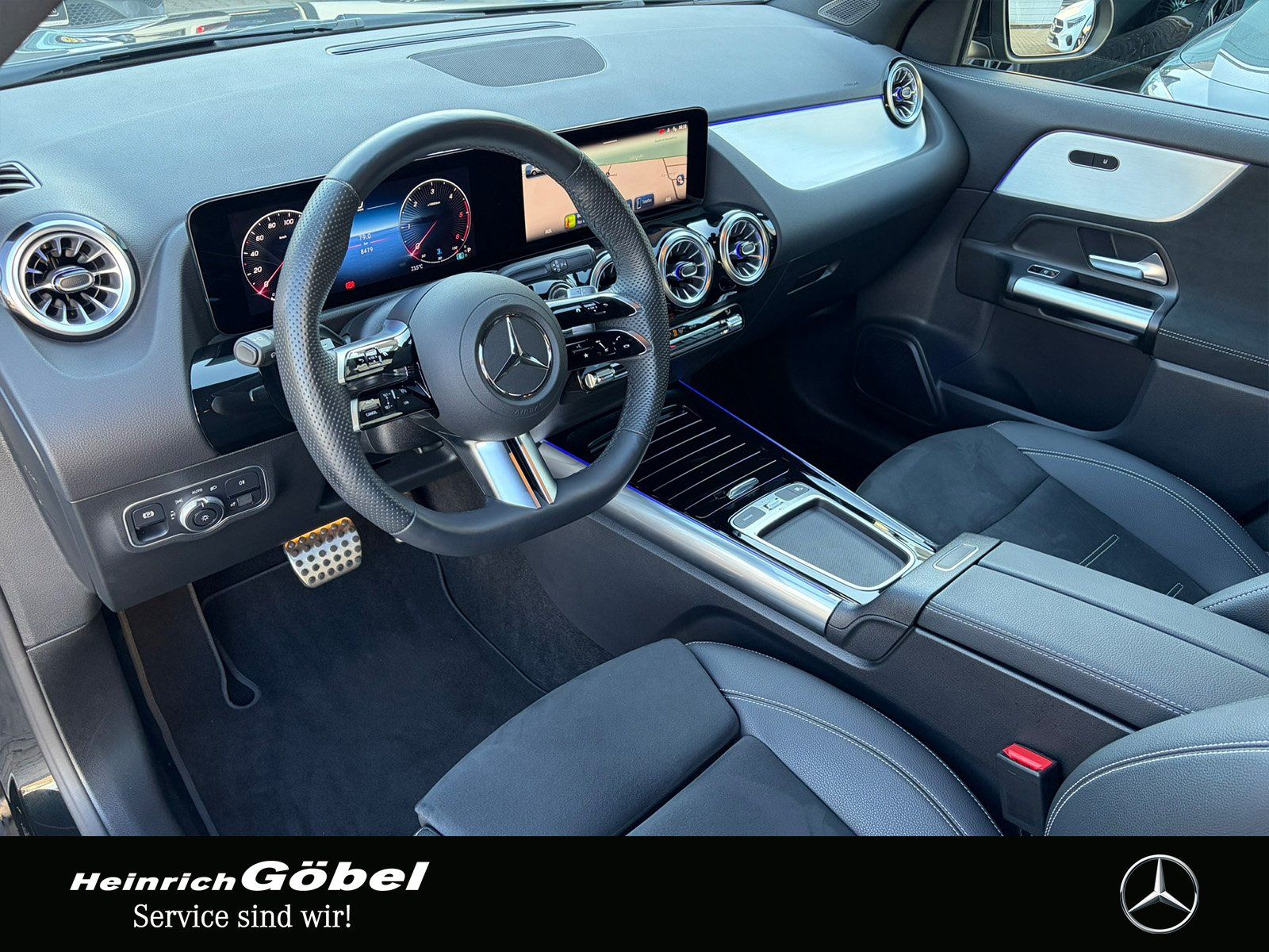 Fahrzeugabbildung Mercedes-Benz GLA 220 d 4M AMG*PANO*AHK*20ZOLL*AMBIENTEBEL