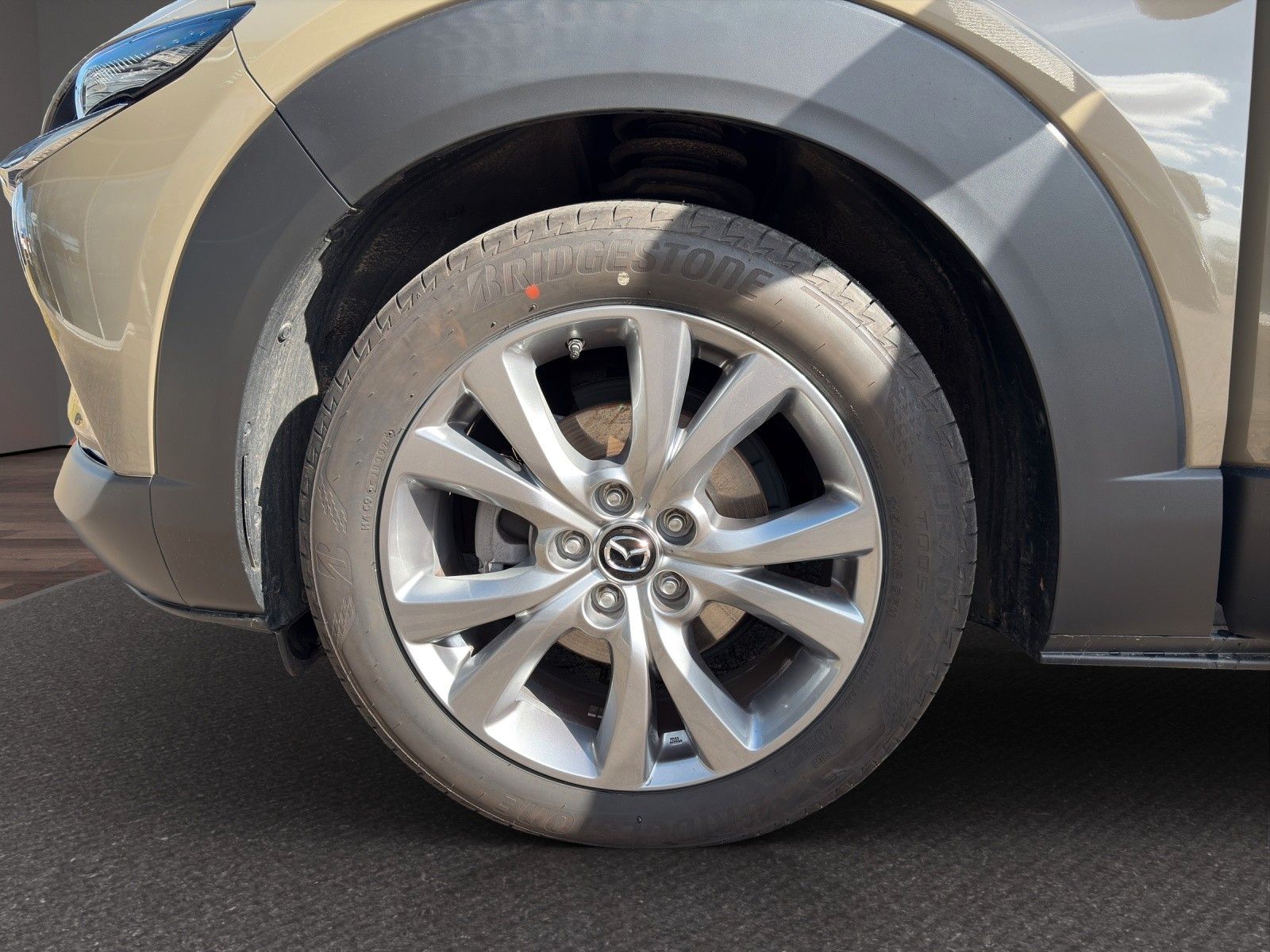 Fahrzeugabbildung Mazda CX-30 2.0L e-SKYACTIV Centre-Line