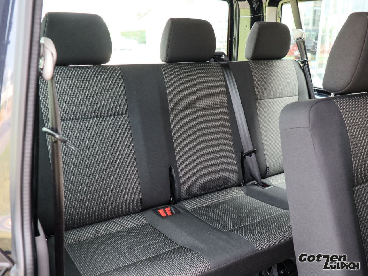 Fahrzeugabbildung Volkswagen T6.1 Transporter Kombi 2.0 TDI Klima 9-Sitzer ZV