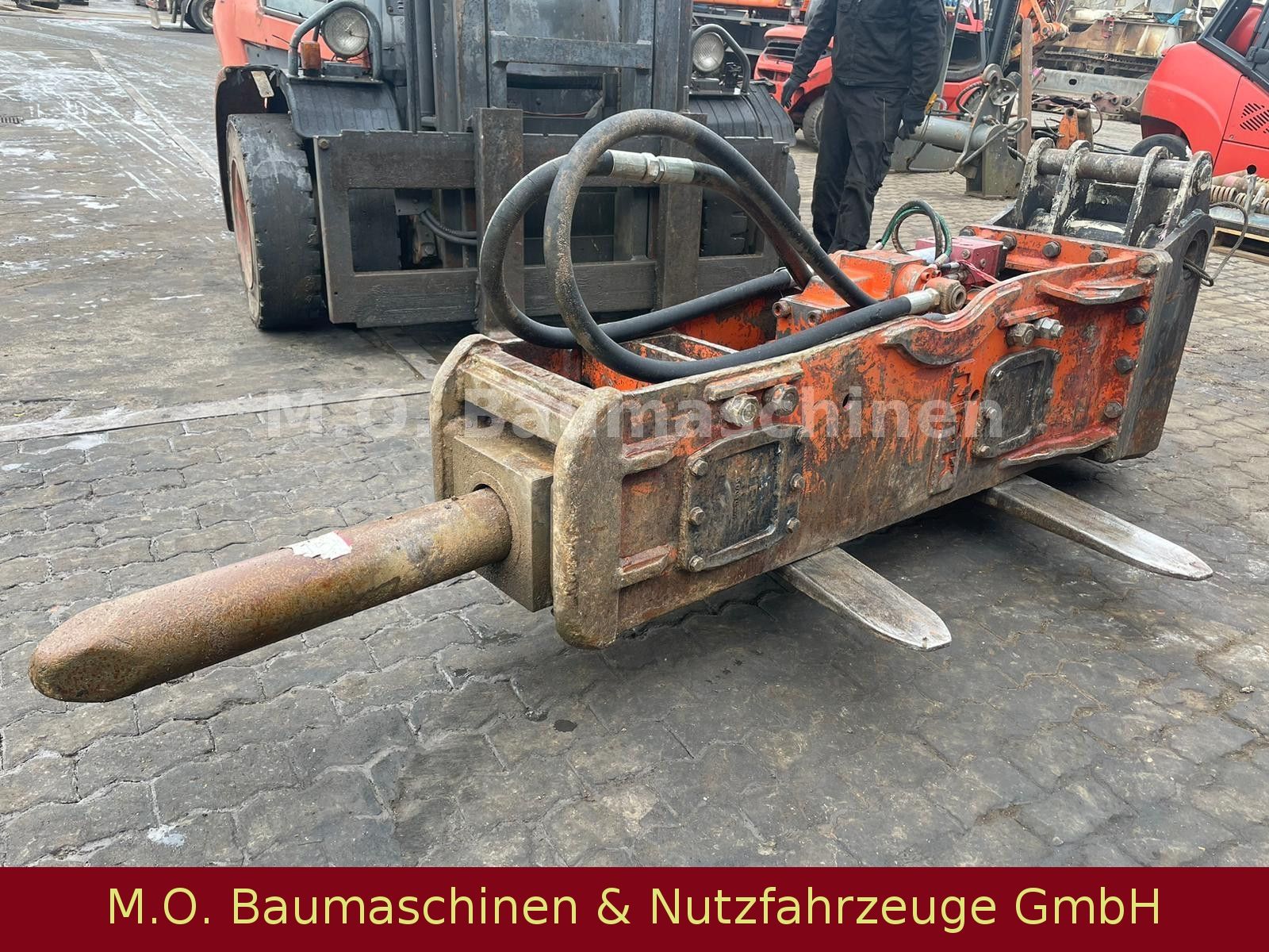 Fahrzeugabbildung Andere NPK E-210 A / Pickhammer / 17-25 T /