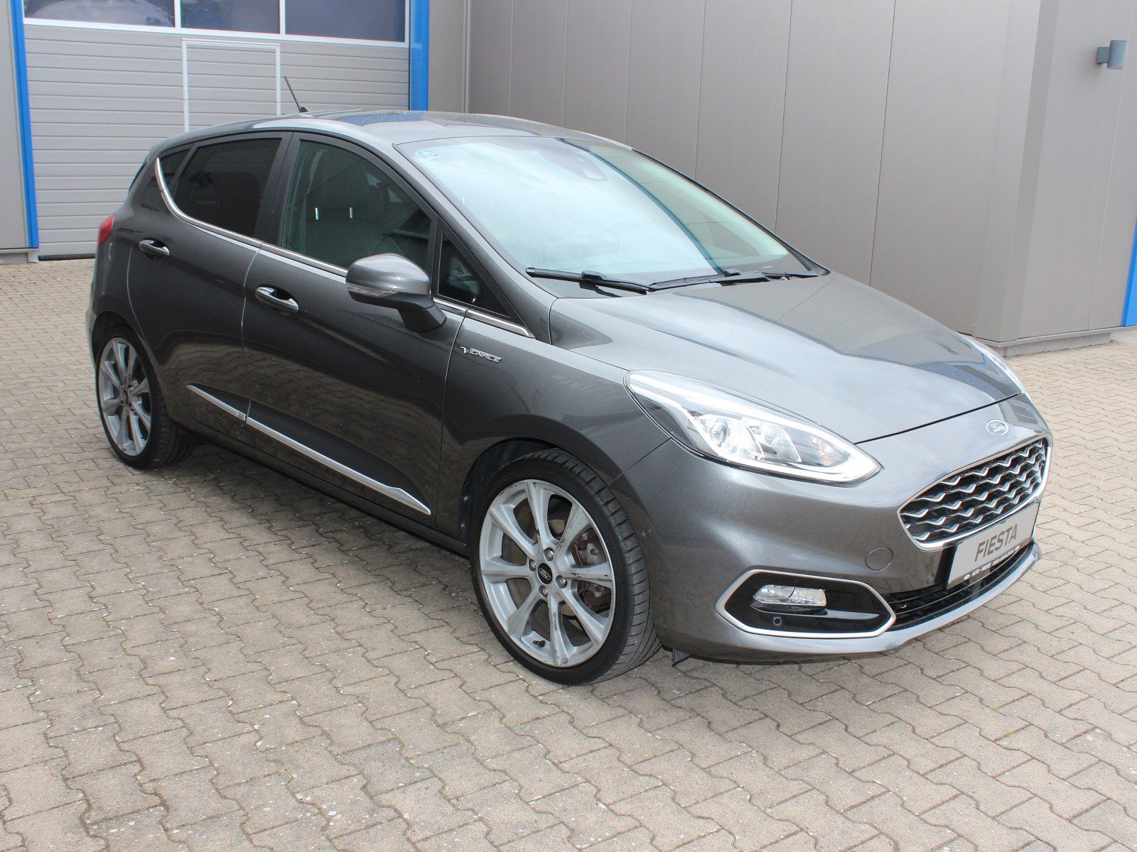 Fahrzeugabbildung Ford Fiesta Vignale 1,0 EcoBoost Start/Stopp