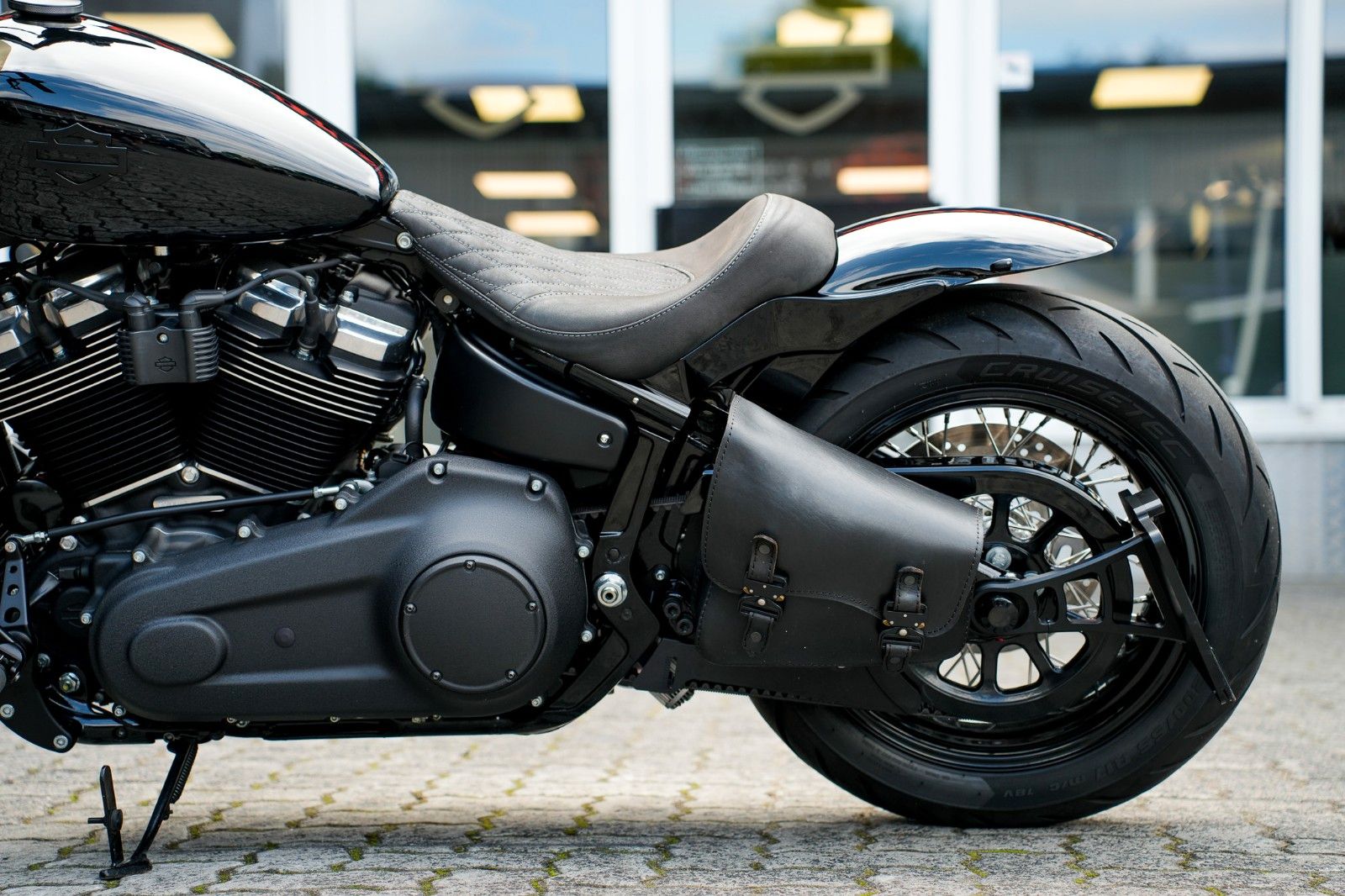 Fahrzeugabbildung Harley-Davidson SOFTAIL STREET BOB CLUBSTYLE J&H Ape - Airride