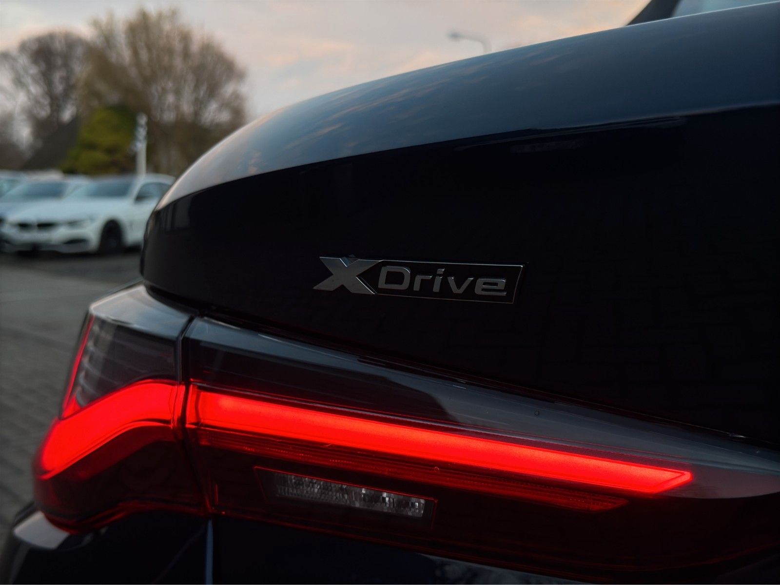 Fahrzeugabbildung BMW M4 Comp. Cabrio xDrive HUD/360°/H&K/Bhz.Lenk