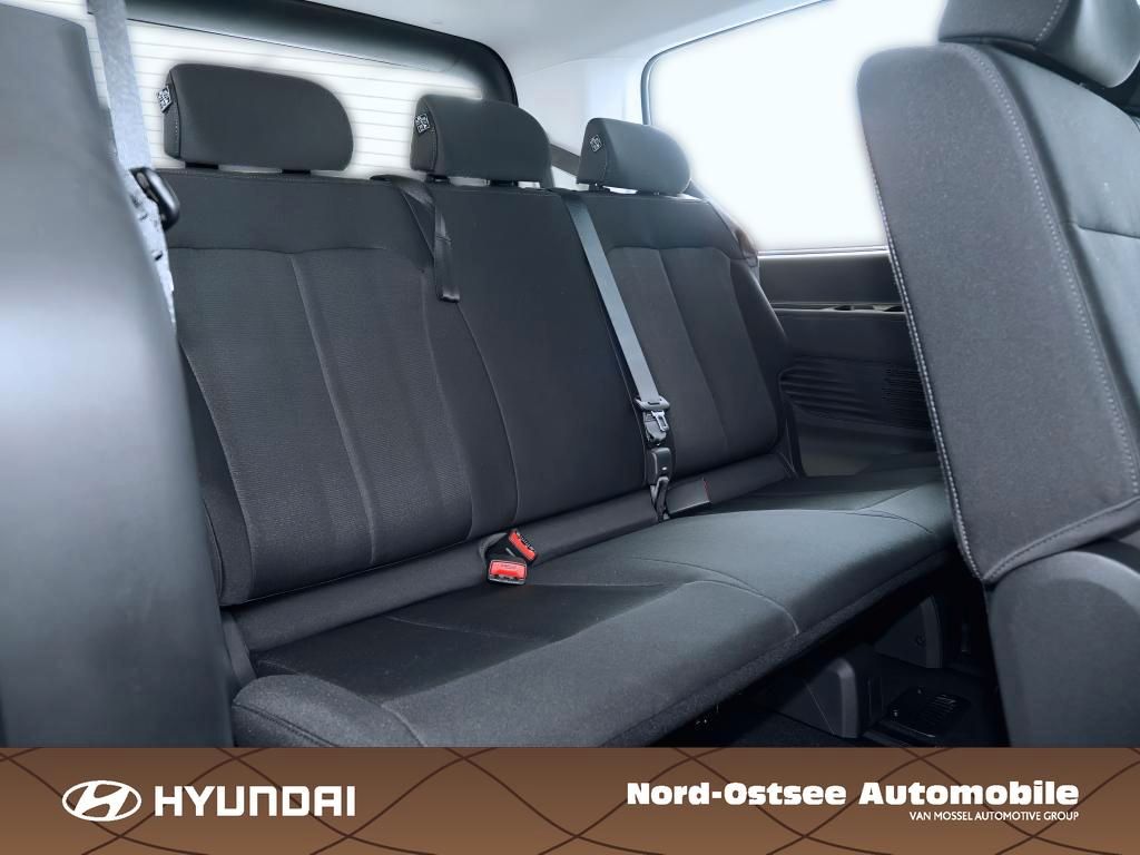 Fahrzeugabbildung Hyundai STARIA 9-Sitzer TREND Easy Acces Paket