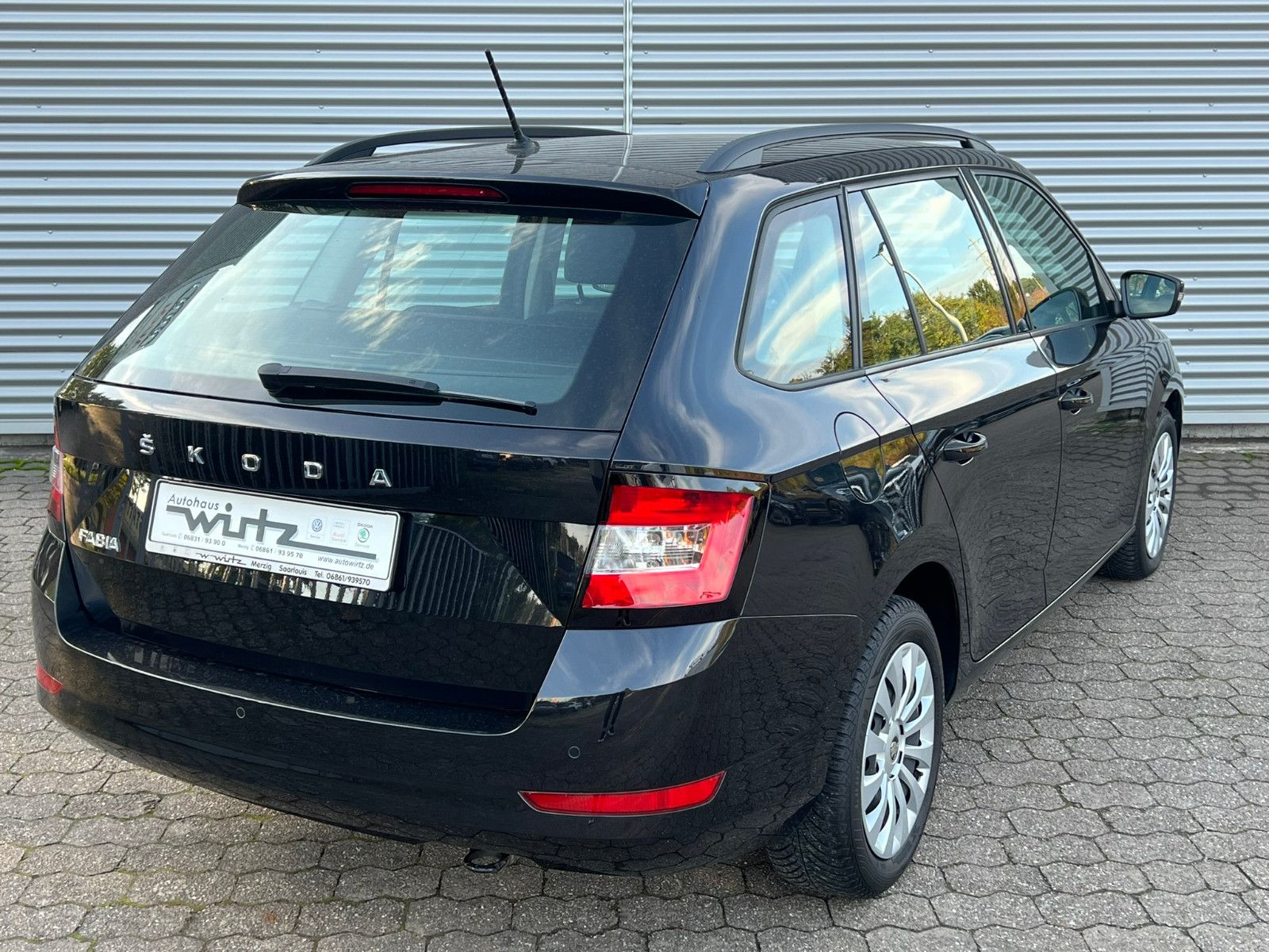 Fahrzeugabbildung SKODA Fabia Combi 1.0 TSI Smart-Link Klima