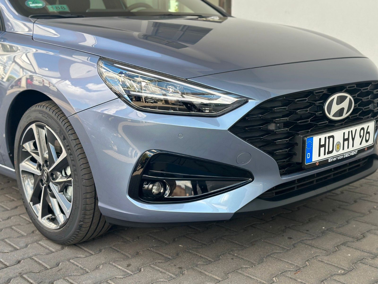 Fahrzeugabbildung Hyundai i30 Advantage 1.0L 100PS NAVI/SHZ/AUTOMATIK!