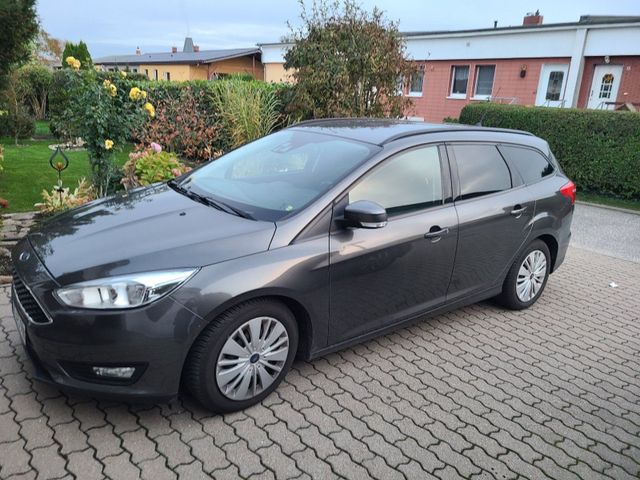 Ford Focus 1.0 EcoBoost, Navi, AHK, Automa...