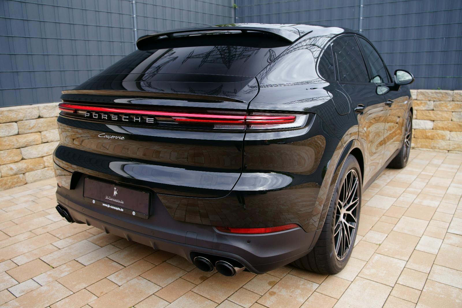 Porsche Cayenne Coupe E-Hybrid /AHK/LUFT/PANO/INNO/