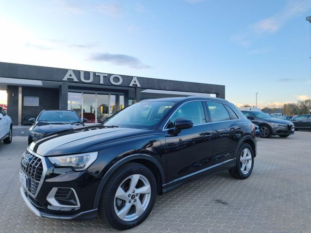 AUDI AUDI Q3 35 TDI S tronic Business Advanced