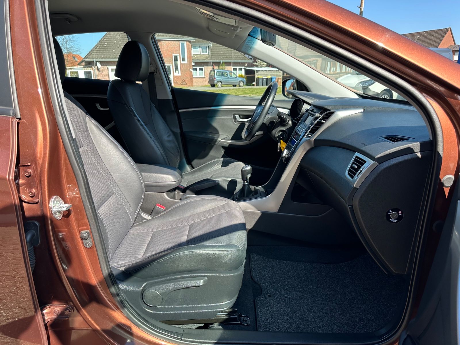Fahrzeugabbildung Hyundai i30 1.4 Intro Edition Shzg/GJR/Klimaautom/LM16"