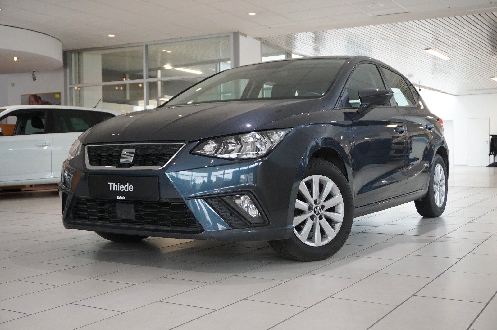 Fahrzeugabbildung SEAT Ibiza 1.0 MPI STYLE 5-TÜR NAVI/PDC/TEMP./NEBEL