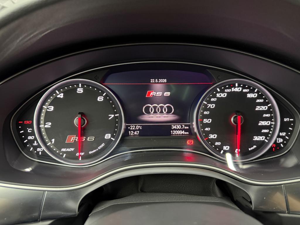 Audi RS6 4.0 TFSI quattro, Foto 35 von 50