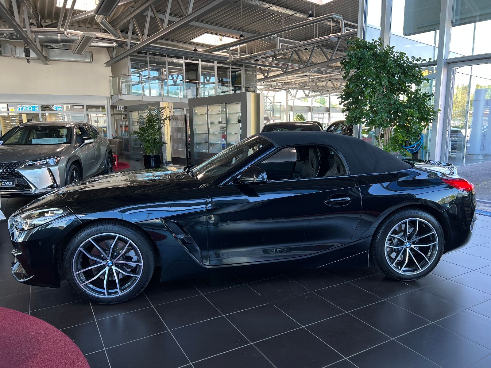 Fahrzeugabbildung BMW Z4  sDrive 30 i Sport Line ACC H/K HUD RKF