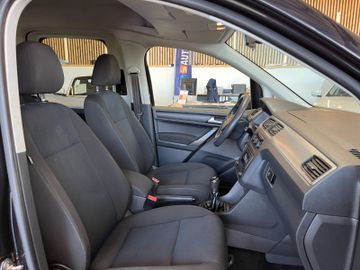 MYAUTOCENTER – Gebraucht- und Jahreswagen mit Werkstattservice in Pfaffenhofen Volkswagen Caddy PKW Maxi BMT*Klima*Radio*7Sitze*