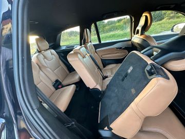Volvo XC90 - 12