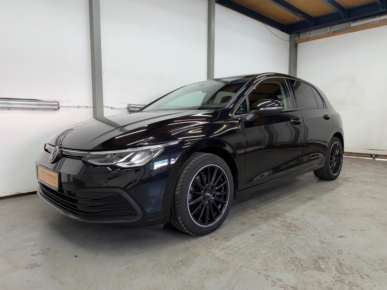 Volkswagen Golf VIII 2.0 TDI DSG Life NAVI LED