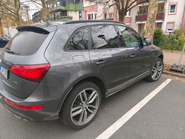 AUDI Audi Q5 S-Line 3.0