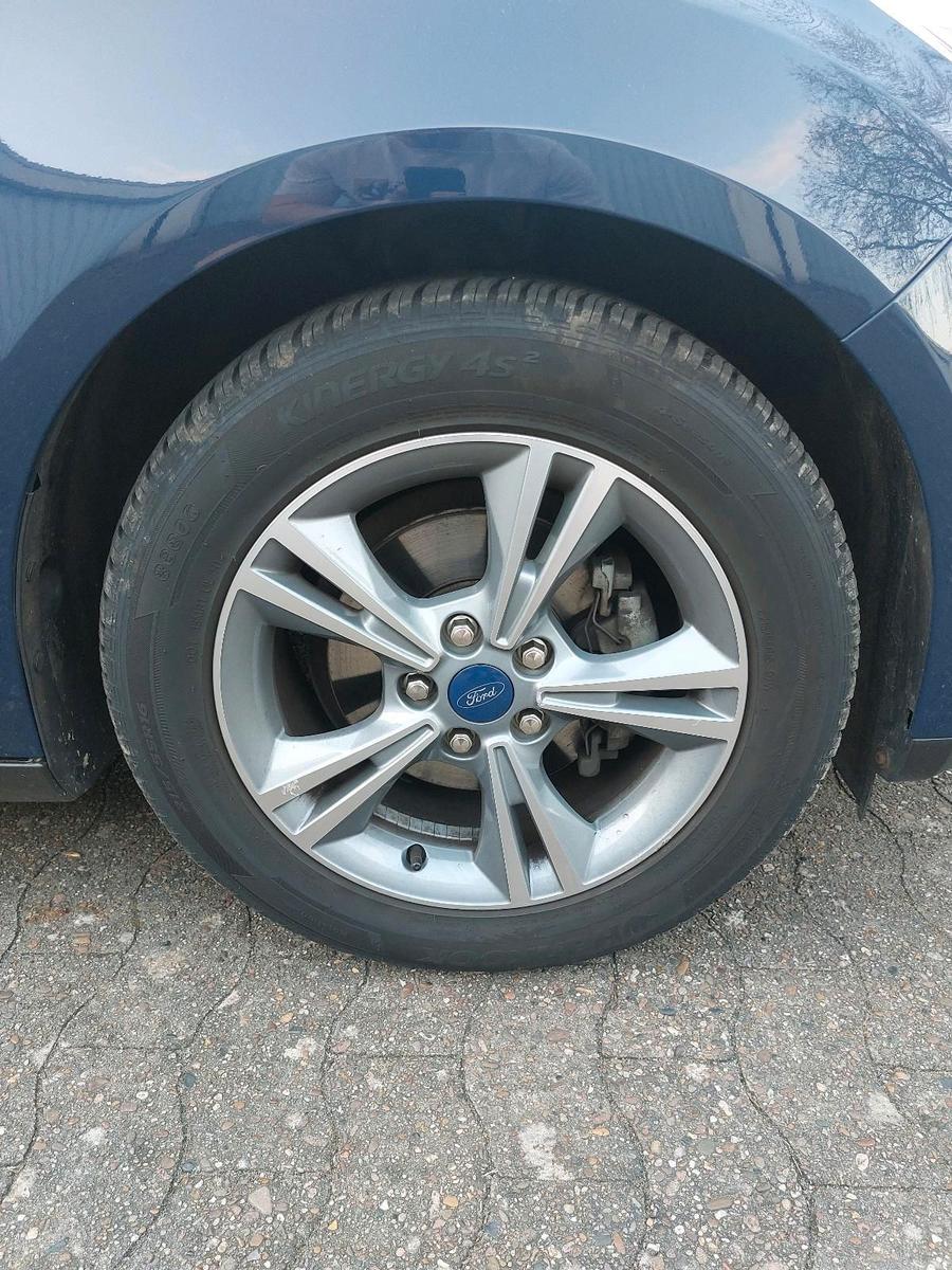 Ford Focus 2014 — photo 9