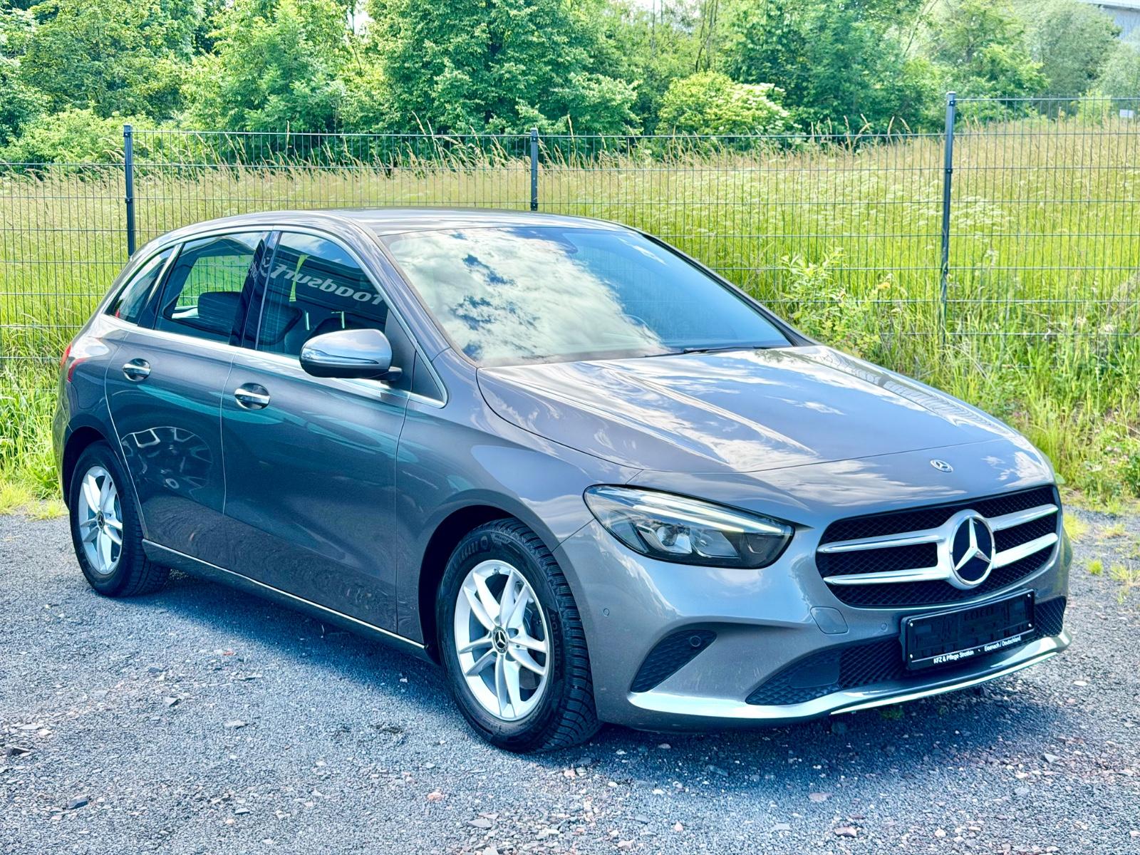 Mercedes-Benz B180*Navi*LED*Automatik*Sitzheiz.*Tempomat*
