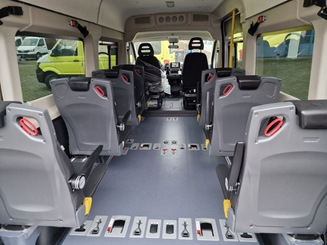 Fahrzeugabbildung Fiat Ducato Rollstuhltranporter Lift 4 Rollstühle