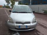 Toyota Yaris 1.0i 16V cat 3 porte - gebrauchte Toyota Yaris aus dem Jahr 2001