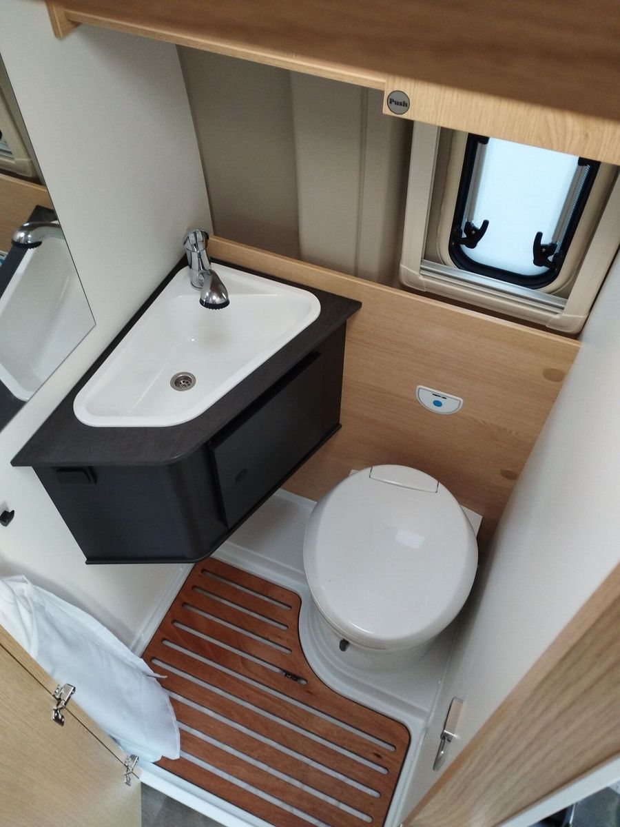 Fahrzeugabbildung Sunlight Adventure Cliff 602 Automatik, Dörr Edition, LTE