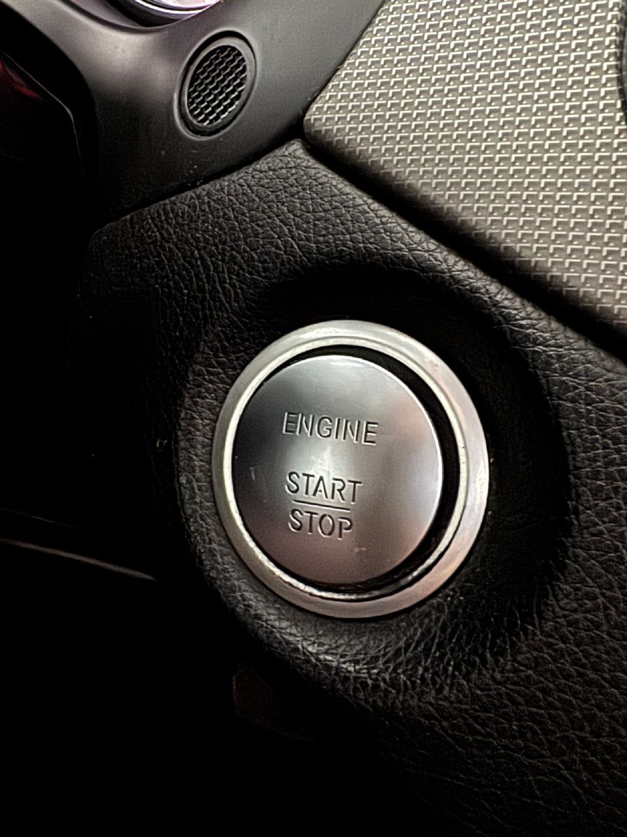 Fahrzeugabbildung Mercedes-Benz GLA 200 7G-DCT SPORTPAKET URBAN NAVI LED KAMERA