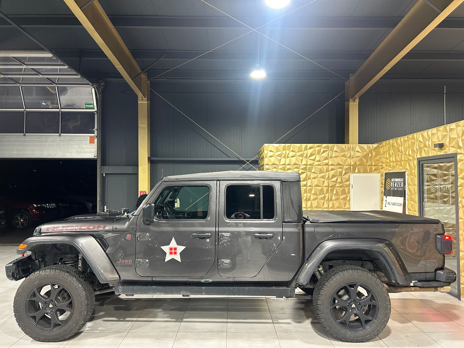 Fahrzeugabbildung Jeep Gladiator Overland RUBICON 4X4/EXKLUSIVE/XXL/KAM