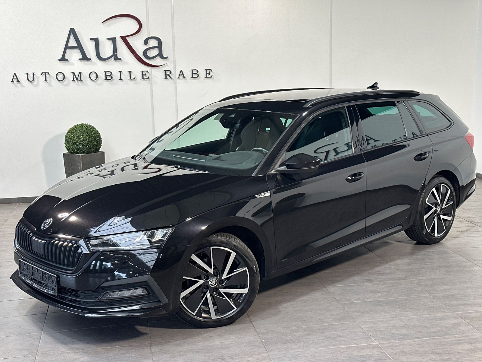 Skoda Octavia Combi 2.0 TDI DSG Sportline NAV+LED+PANO imagem 2