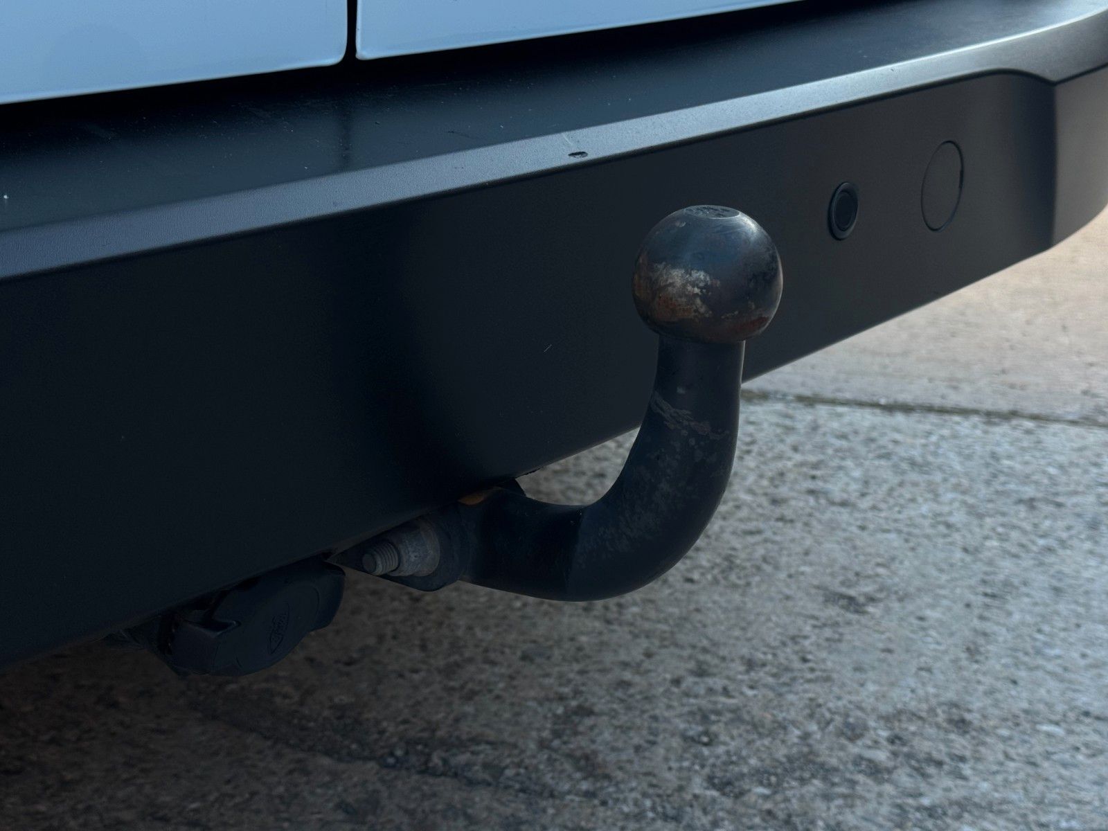 Fahrzeugabbildung Ford Transit Connect 230 L2 Autm. Trend 4d AHK