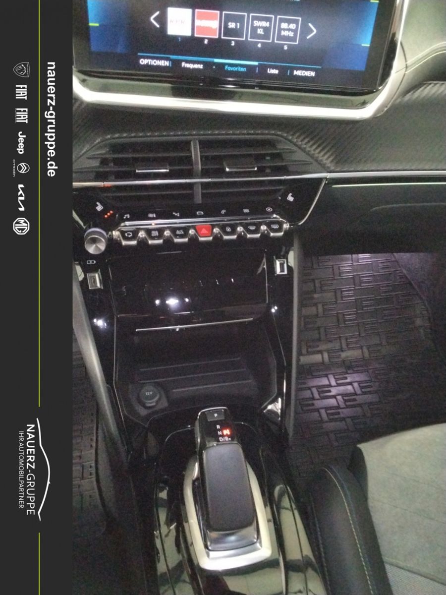 Fahrzeugabbildung Peugeot 2008 e- GT