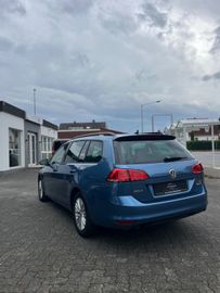 Volkswagen Golf - 6