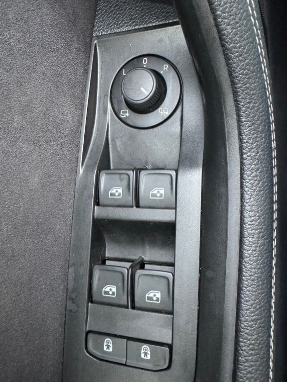 SKODA Superb Combi 2.0 TDI Sportline DSG SKODA Superb Combi 2.0 TDI Sportline DSG