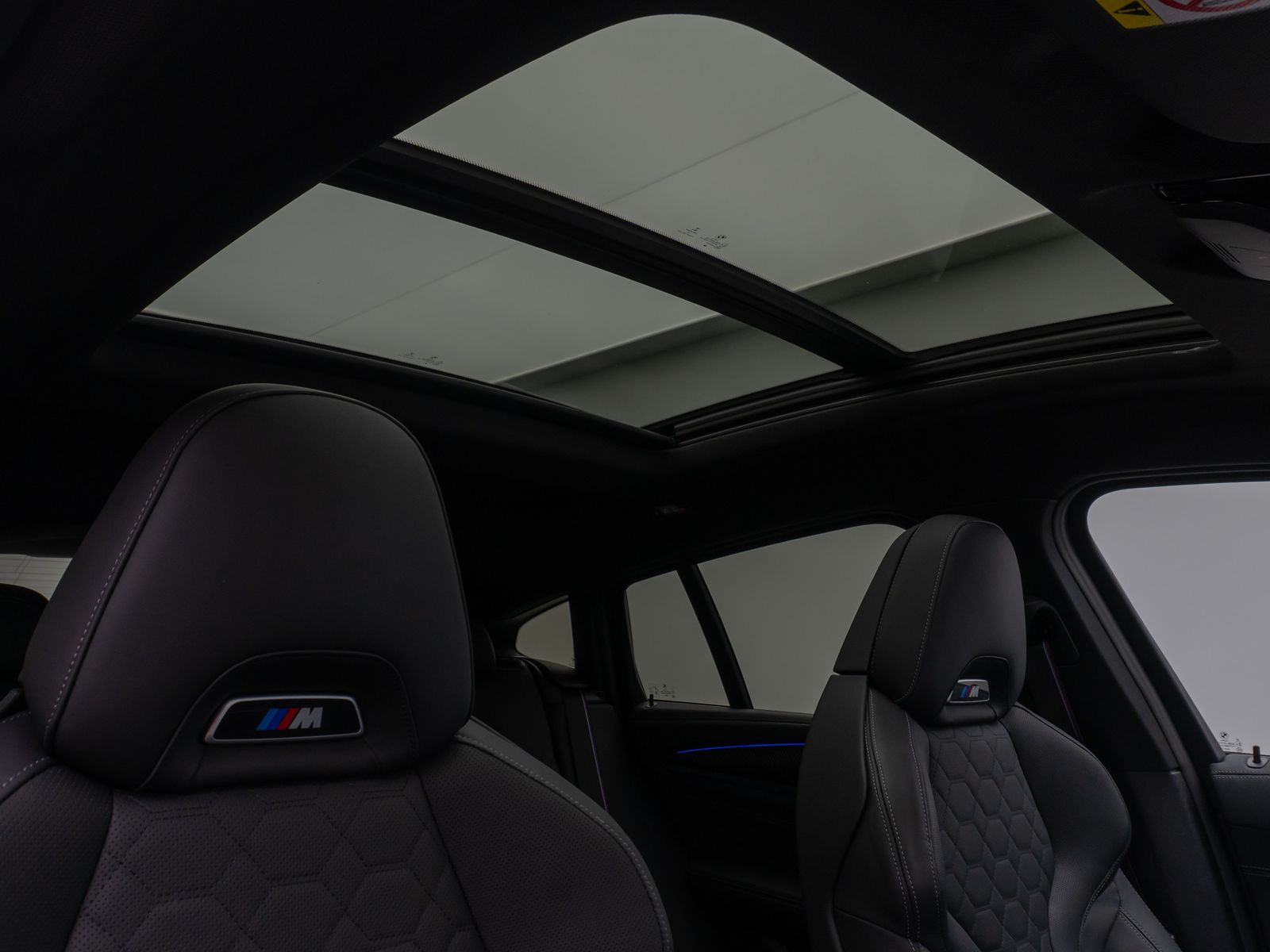 Fahrzeugabbildung BMW X4 M Competition 360°Laser Panorama HUD DAB H/K