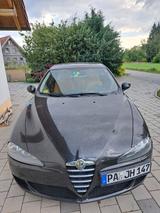 Alfa Romeo 147 1.9 JTD 8V 85 kW Distinctive Distinctive - gebrauchte Alfa Romeo 147 aus dem Jahr 2005