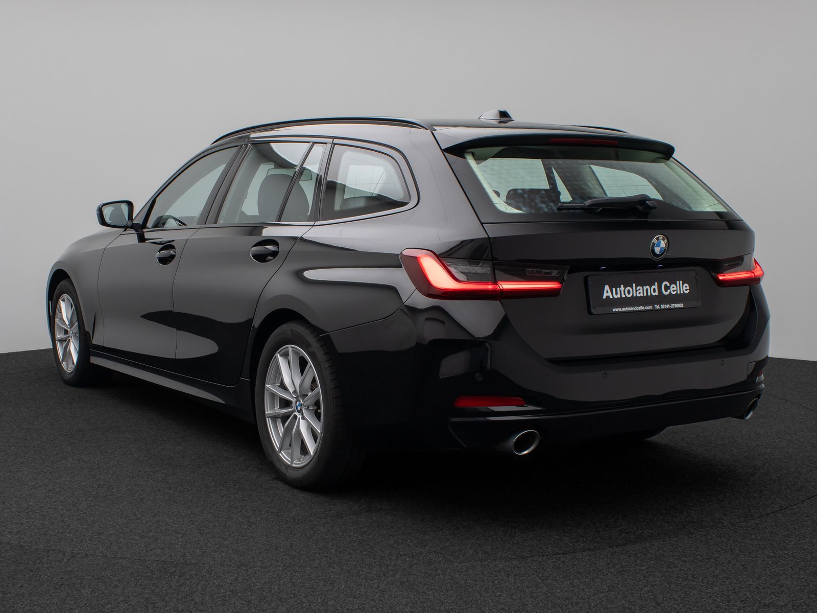 Fahrzeugabbildung BMW 318i Widscreen DAB Geschwindigkeitsreg PDC LED