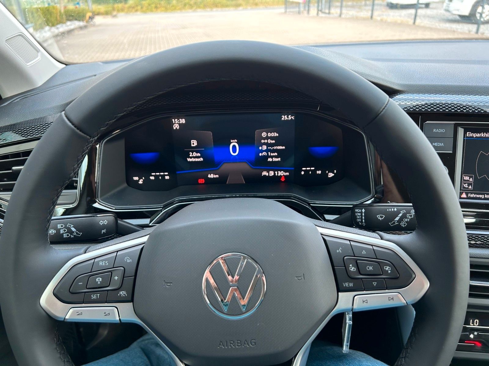 Fahrzeugabbildung Volkswagen Taigo Life 1.0 TSI ACC Alu SHZ Digital Cockpit