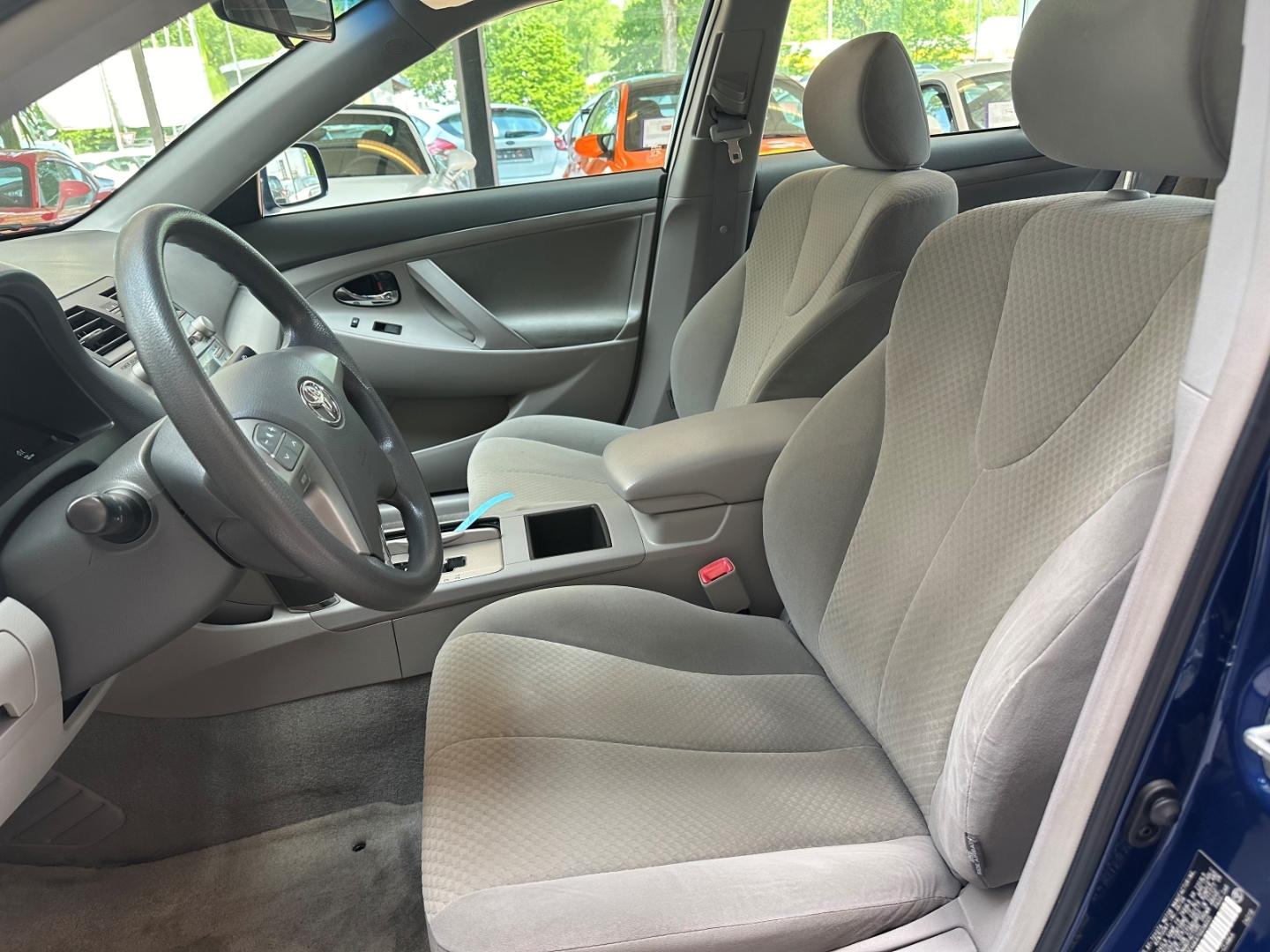 Toyota Camry 2.4 Automatik Scheckheft Klima Garantie TÜ